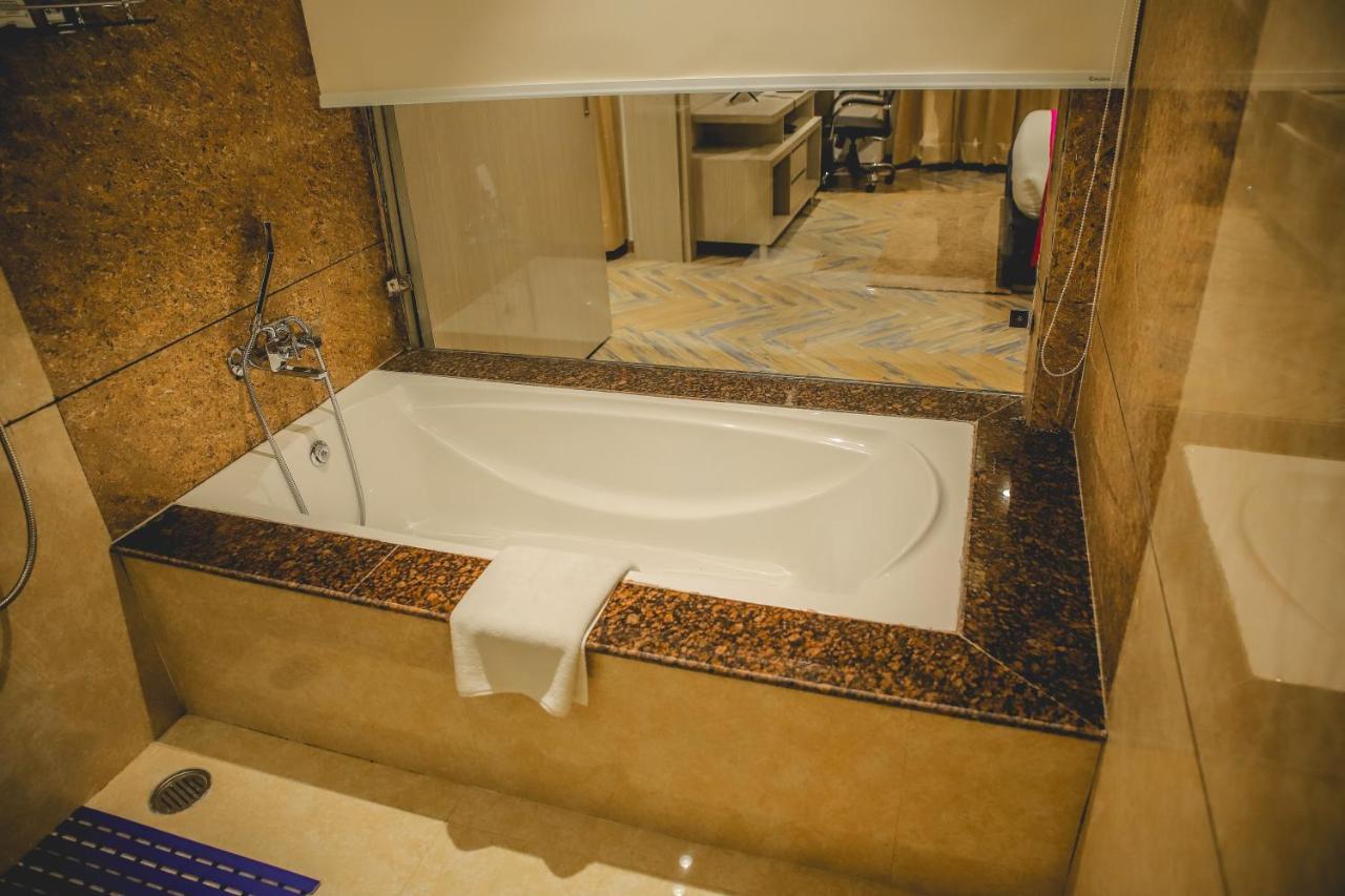 The Orlov Hotel Pānīpat Екстериор снимка