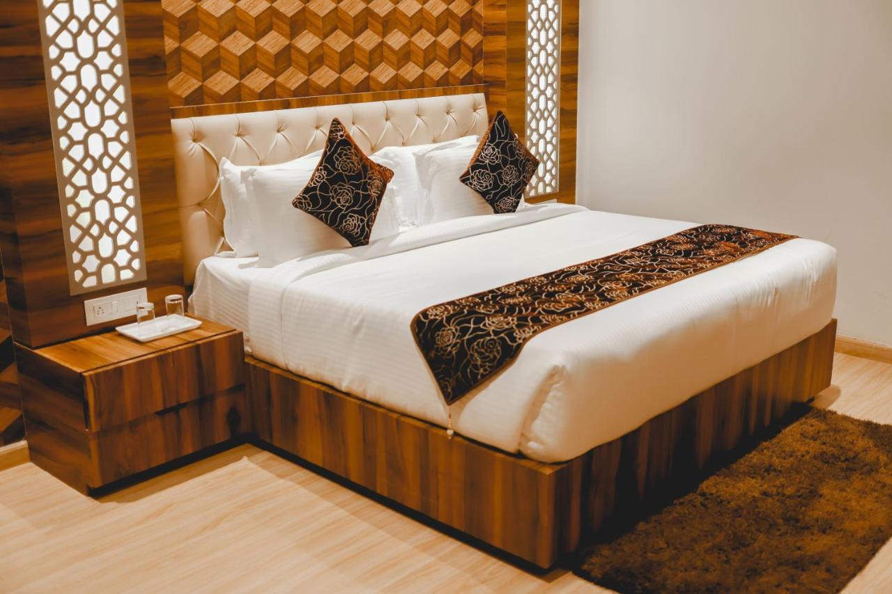 The Orlov Hotel Pānīpat Екстериор снимка